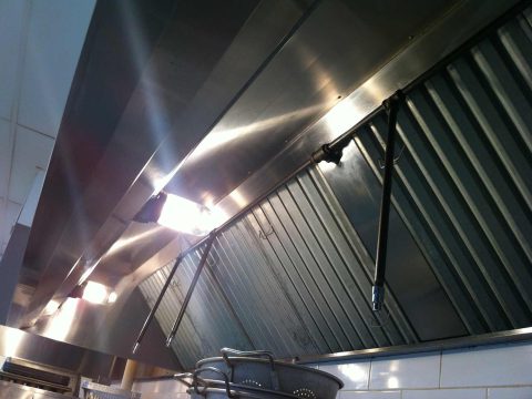 nettoyage hotte cuisine commerciale